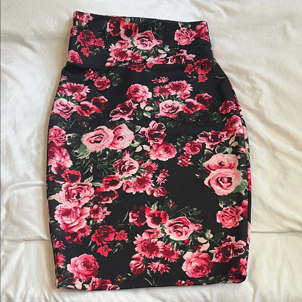 💥Love J Black and Pink Floral Pencil Skirt💥